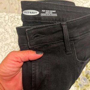 Womans Black Old Navy Pop Icon Slim High Rise Jeans Petite